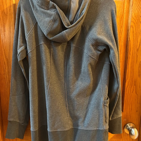 Athleta Triumph hoodie zip up longer length - Picture 4 of 4